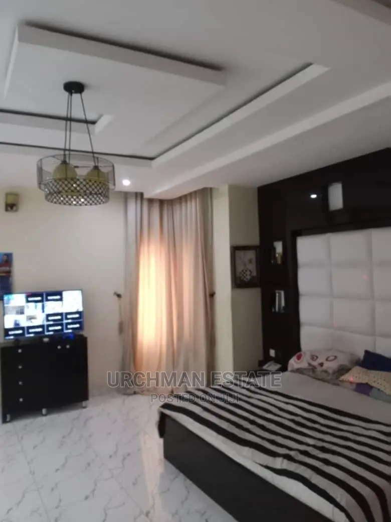 Furnished 6bdrm Duplex in Oteyi Estate, Abule Ado for sale in Abule Ado