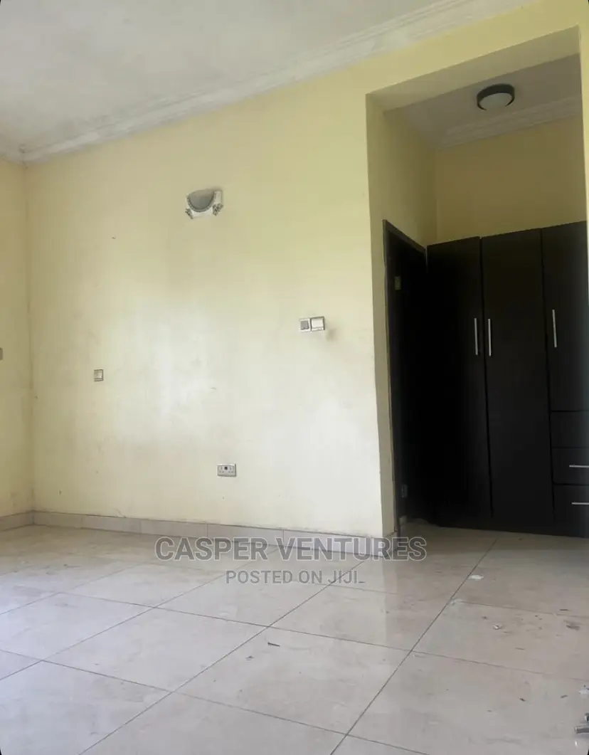 1bdrm Room & Parlour in Chevy, Chevron for rent in Chevron