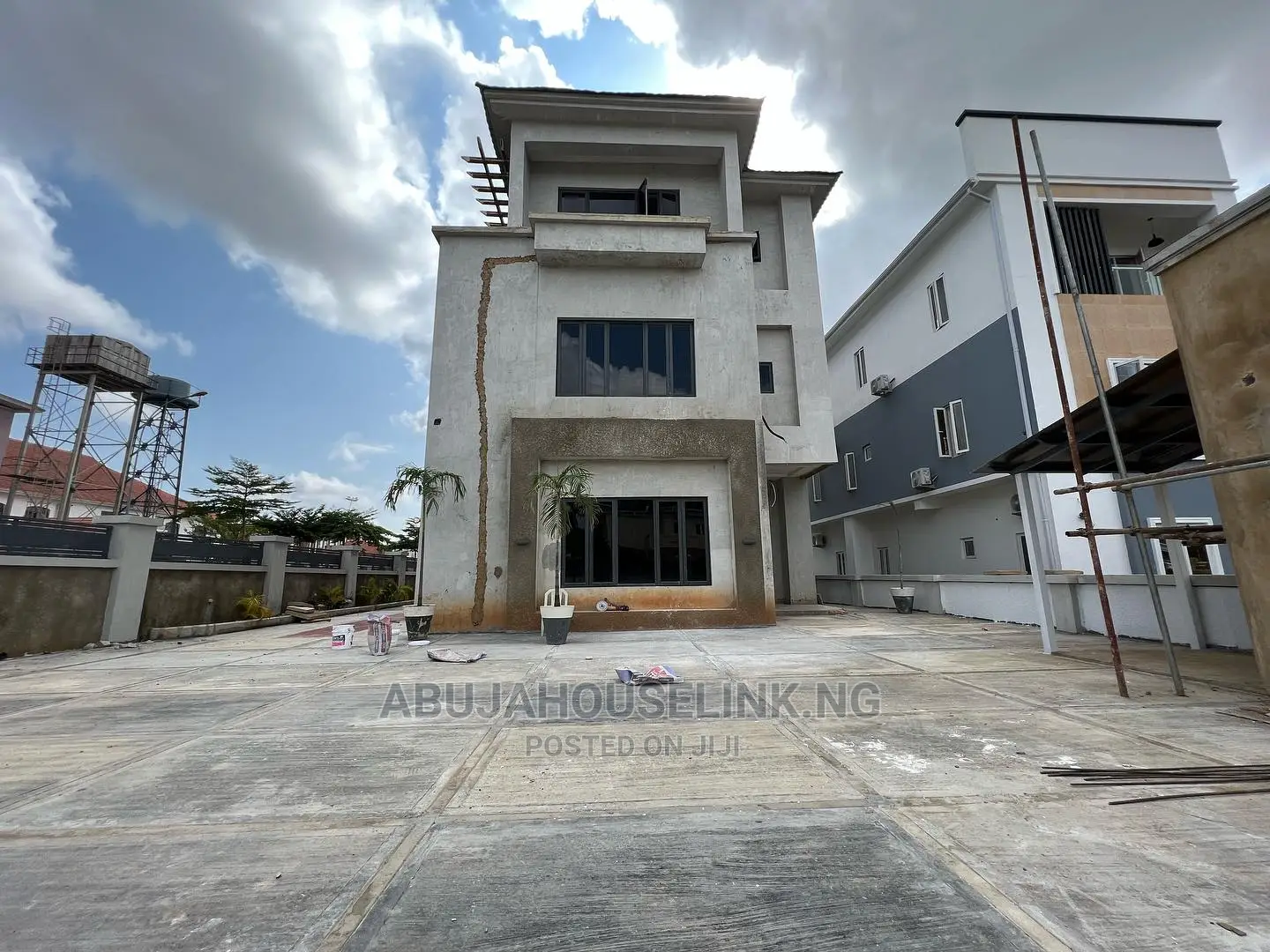 5bdrm Duplex in Guzape Abuja for sale in Guzape District