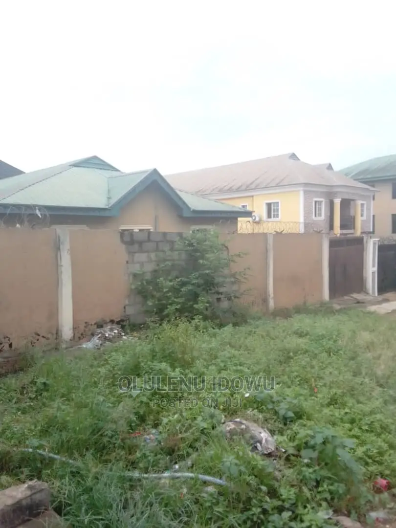 Furnished 3bdrm Block of Flats in Alimosho for sale in Alimosho