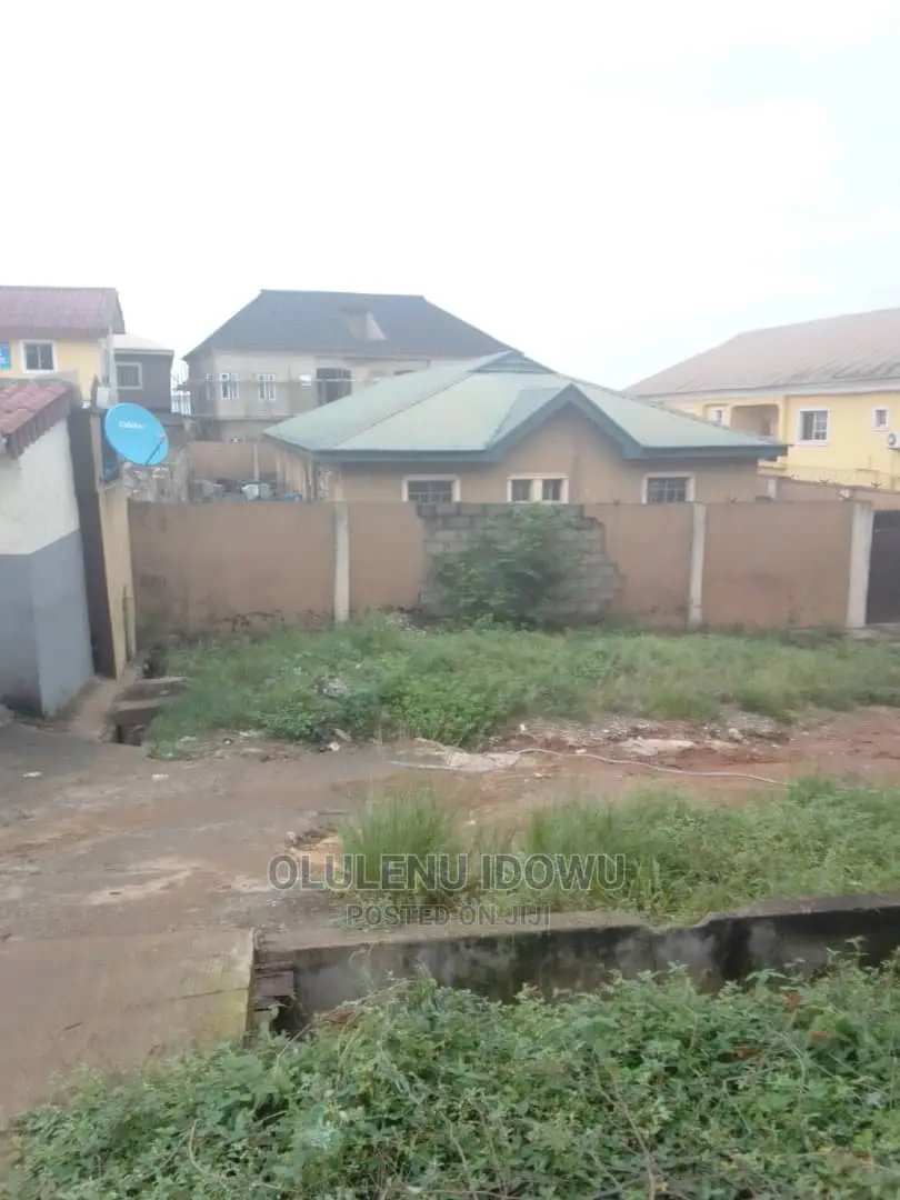 Furnished 3bdrm Block of Flats in Alimosho for sale in Alimosho