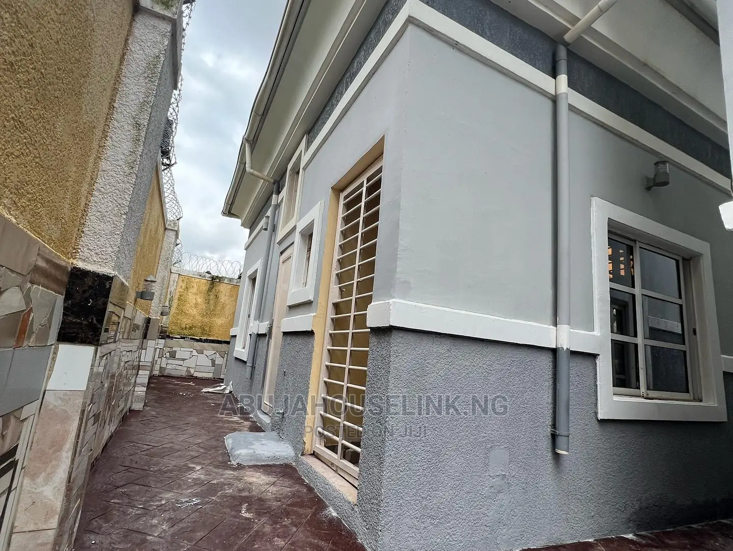 6bdrm Duplex in Efab Metropolis for sale in Gwarinpa