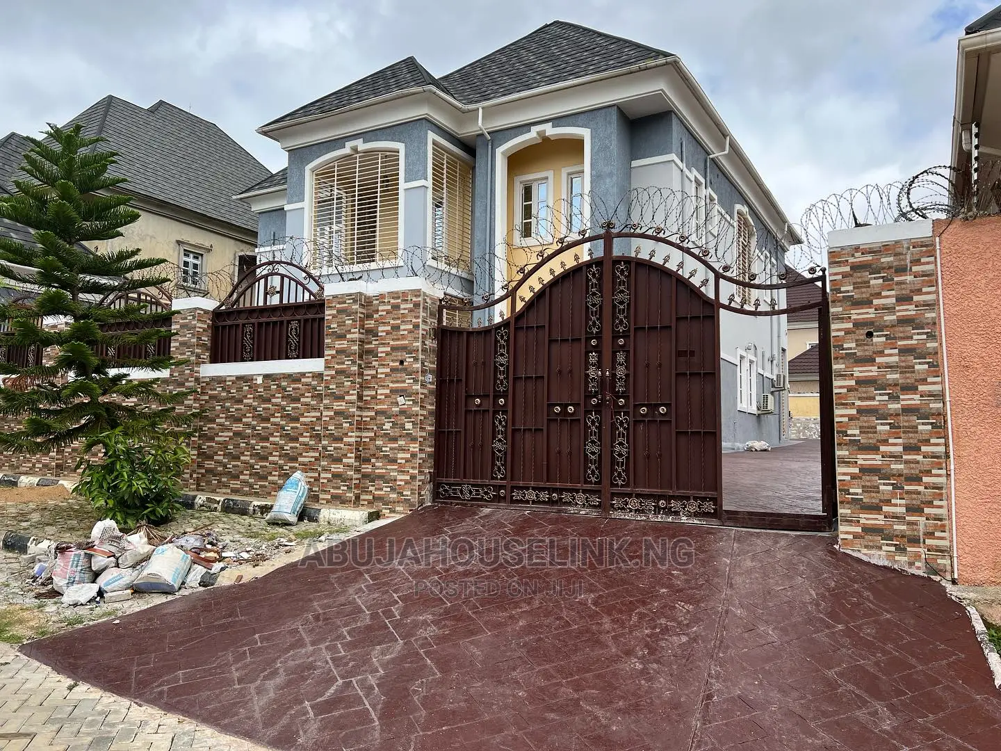 6bdrm Duplex in Efab Metropolis for sale in Gwarinpa