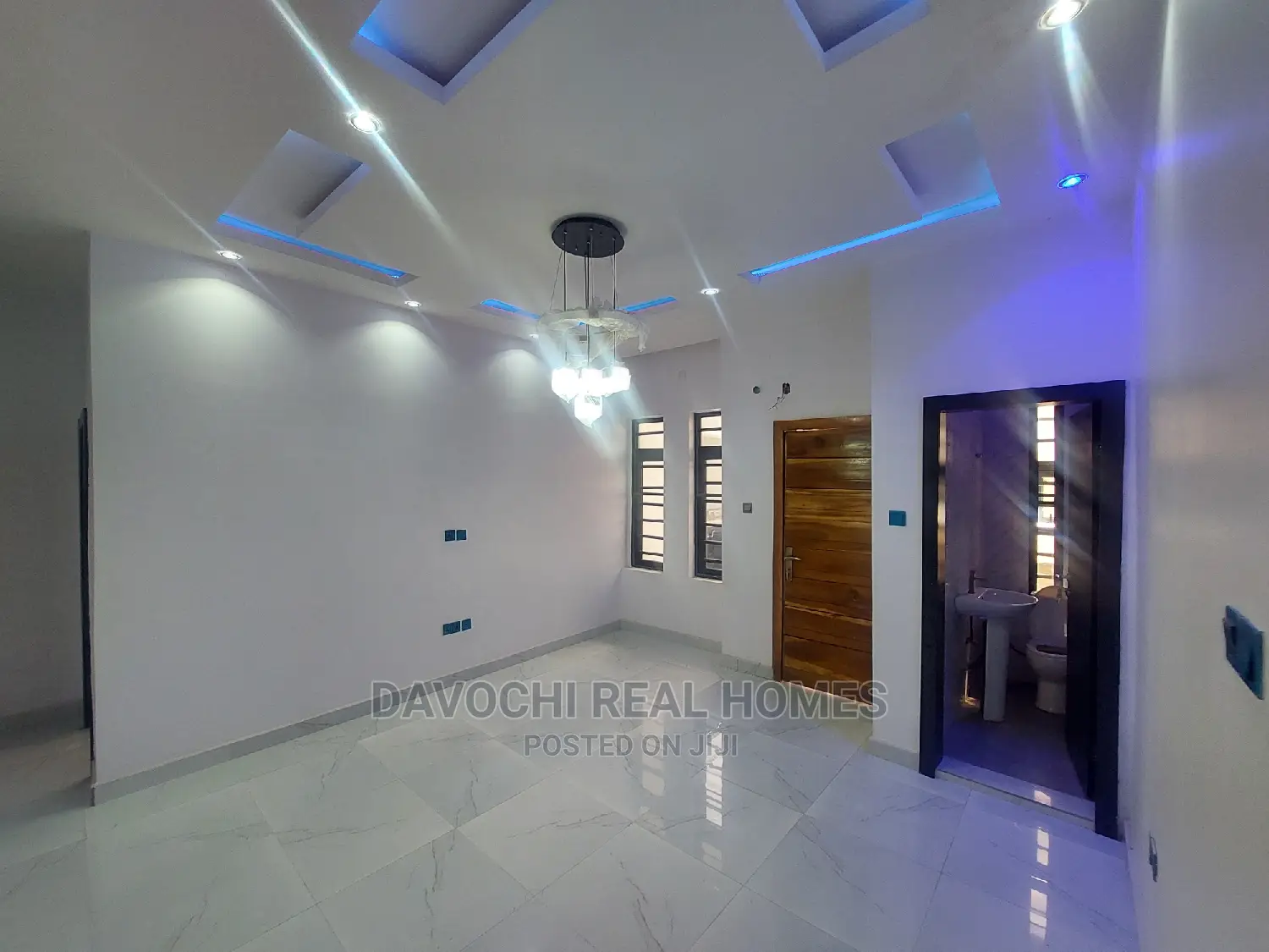 2bdrm Apartment in Abraham Adesanya, Lekki for rent in Lekki