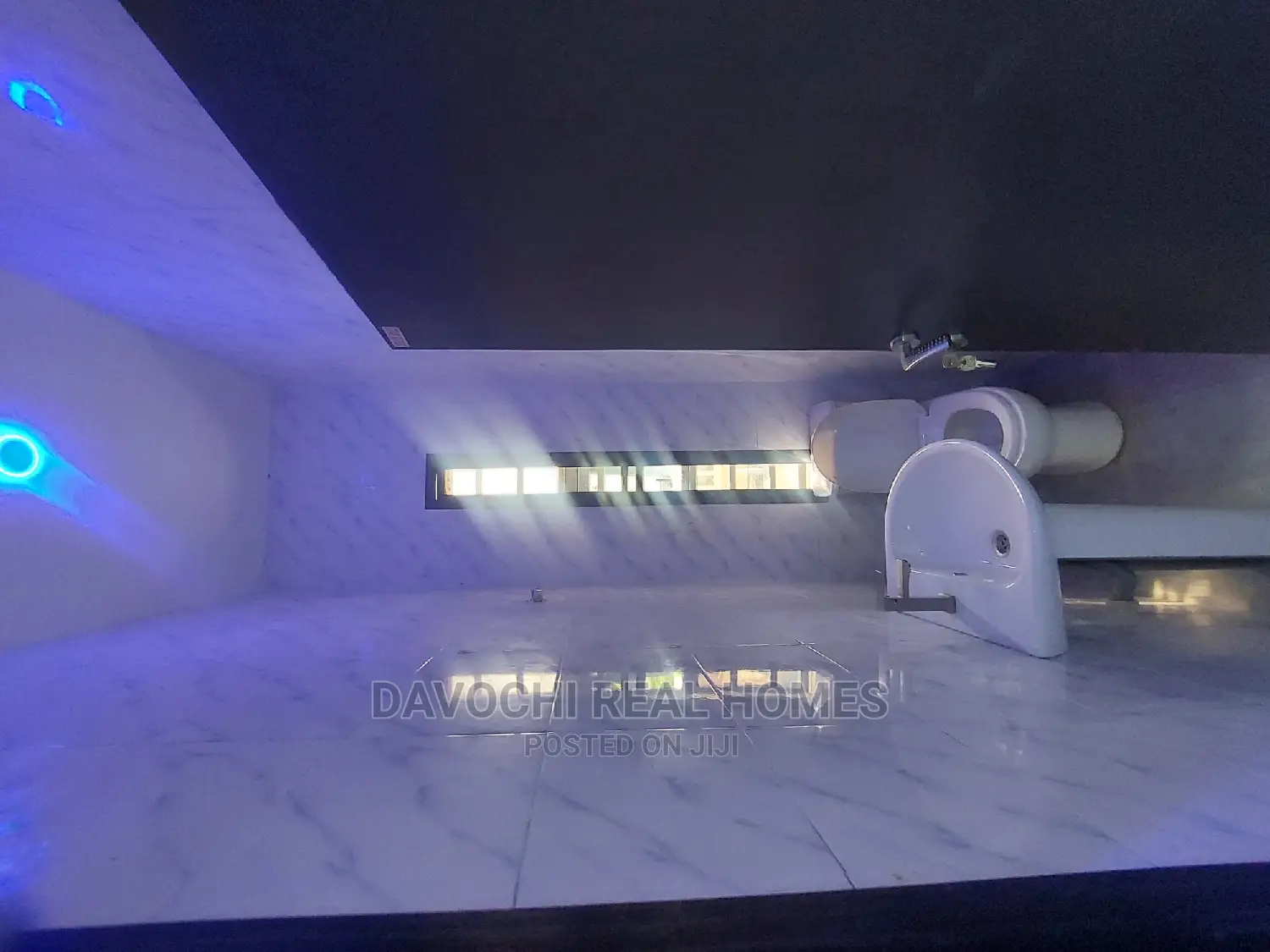 2bdrm Apartment in Abraham Adesanya, Lekki for rent in Lekki