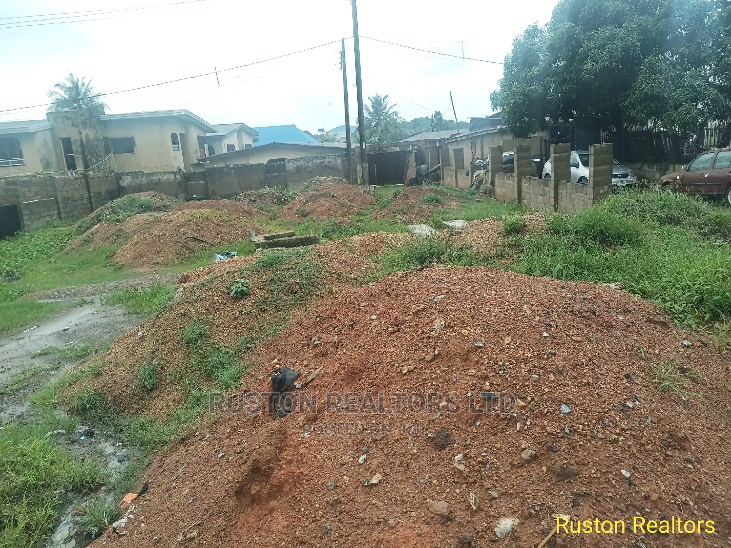 Commercial Land Measuring About 1400sm in Agbowo