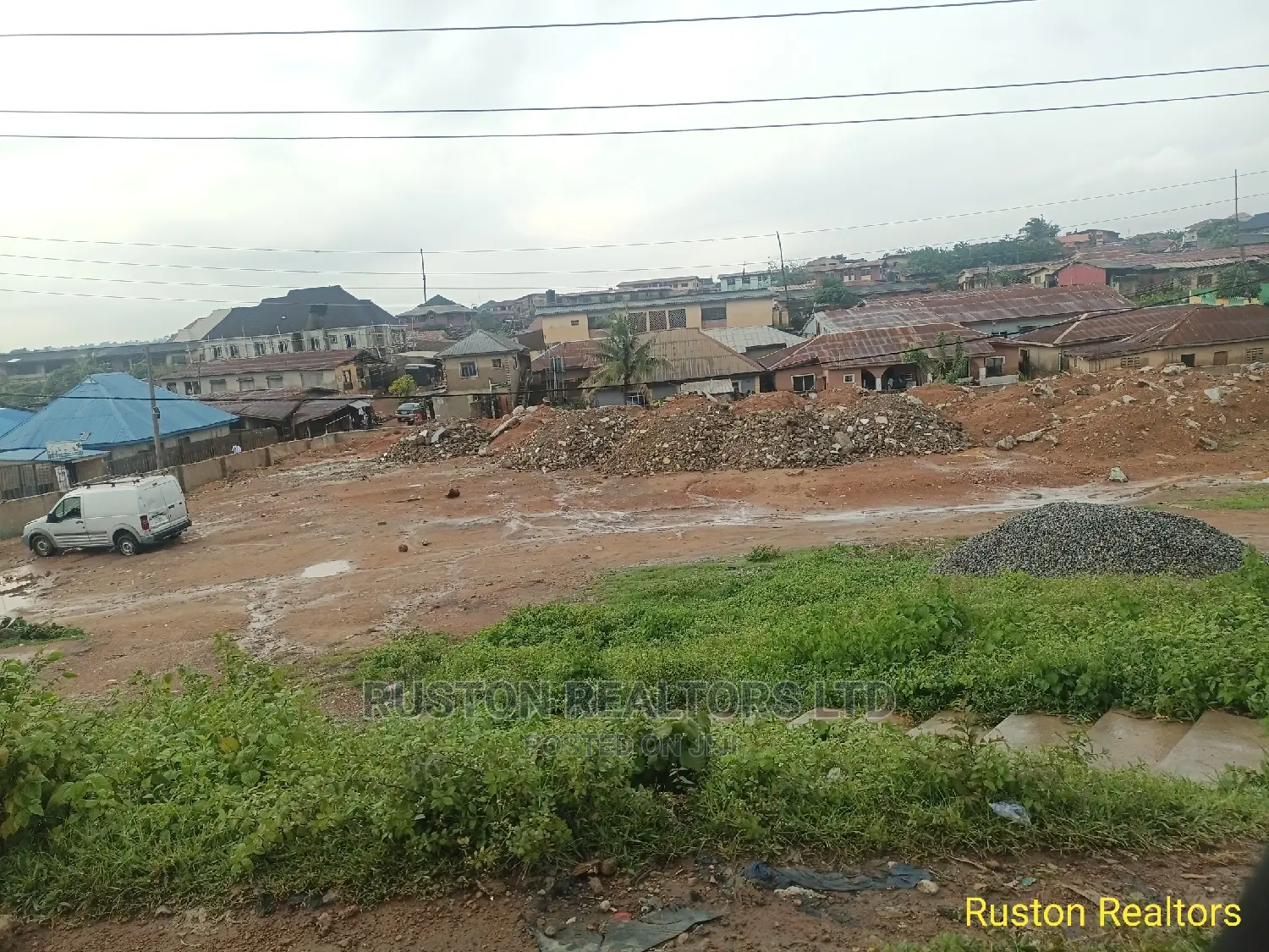 Commercial Land Measuring About 1400sm in Agbowo