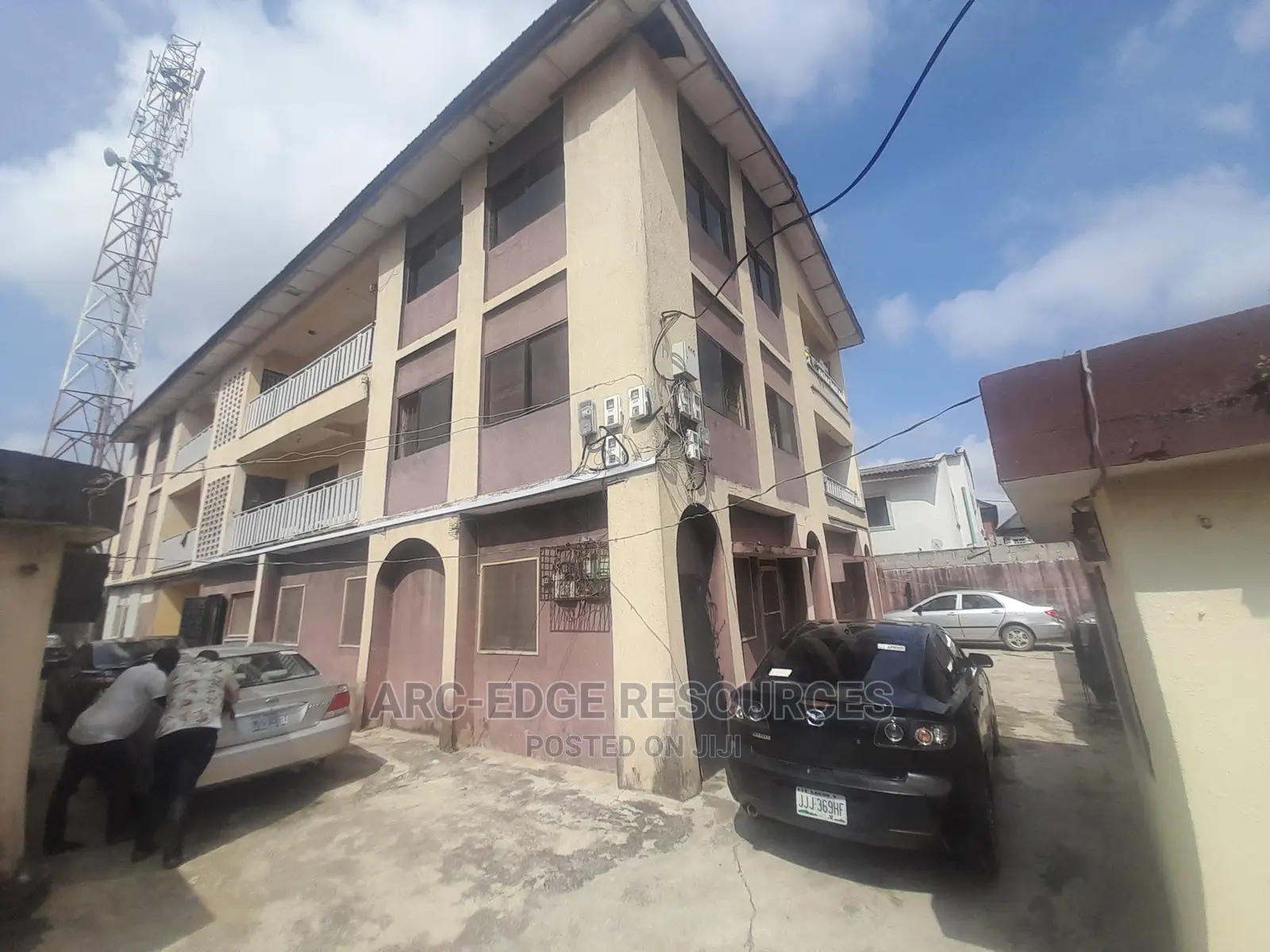 3bdrm Block of Flats in Ago Palace for sale in Ago Palace