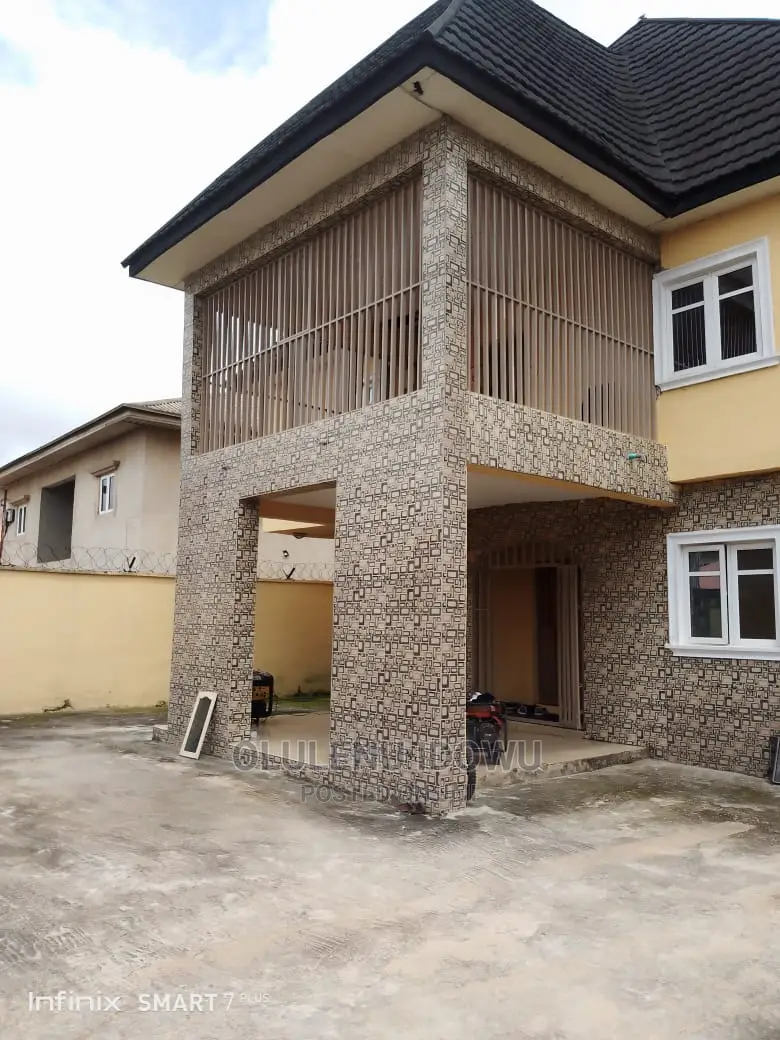Furnished 2bdrm Block of Flats in Alimosho for sale in Alimosho
