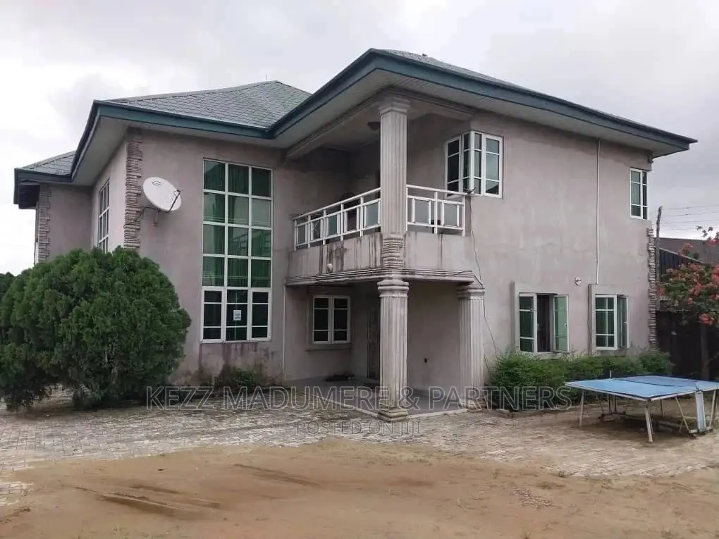 10bdrm Block of Flats in Ada George By, Port-Harcourt for sale in Port-Harcourt