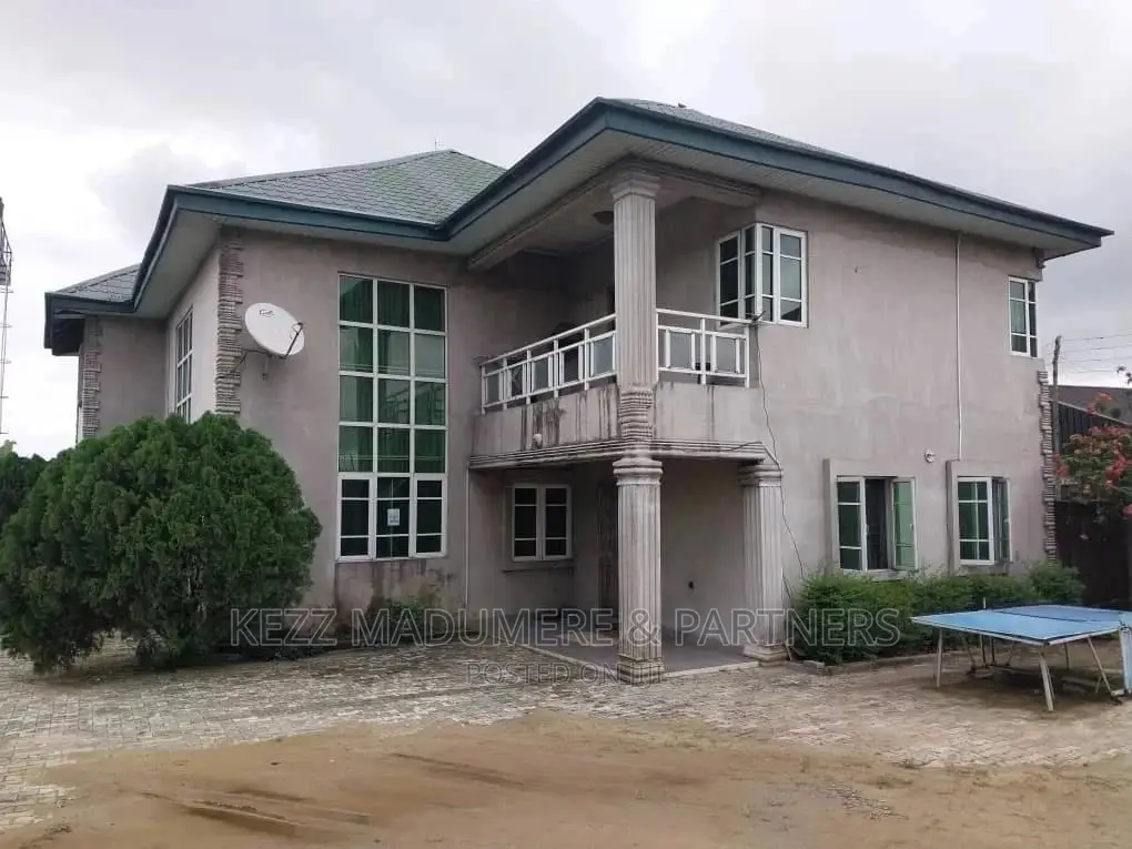 10bdrm Block of Flats in Ada George By, Port-Harcourt for sale in Port-Harcourt