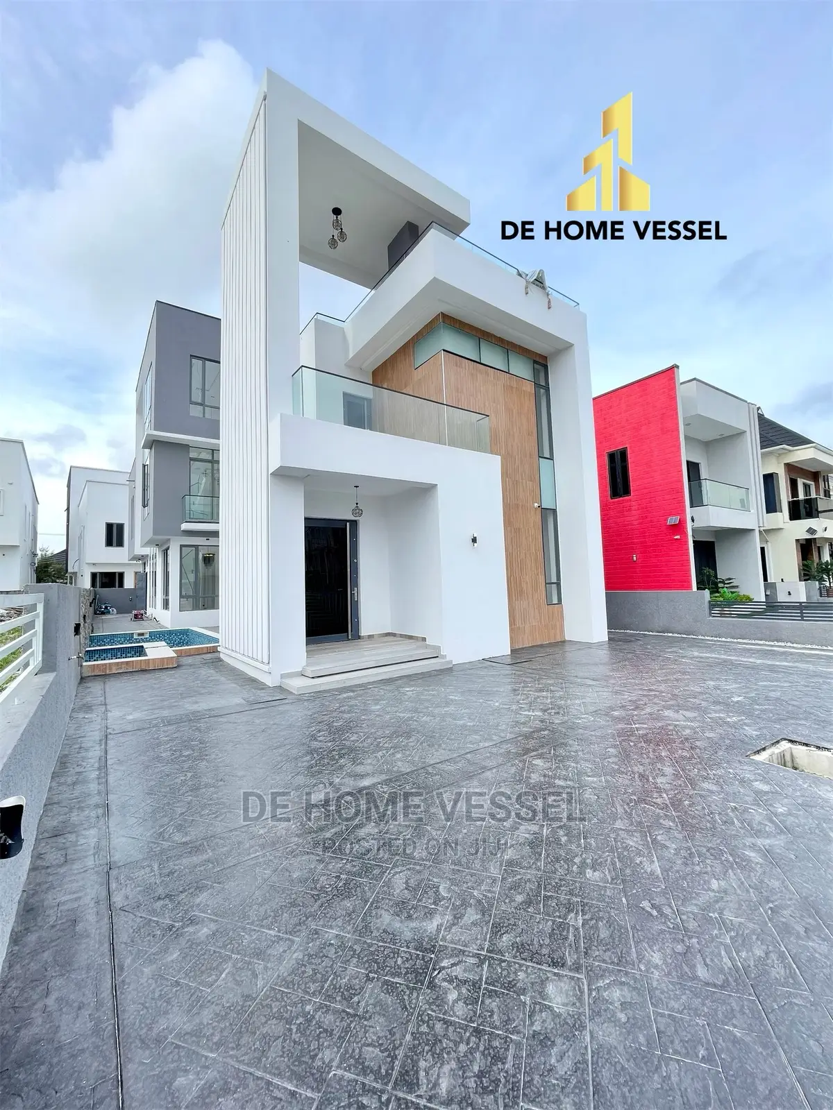 5bdrm Duplex in Ikota for sale in Ikota