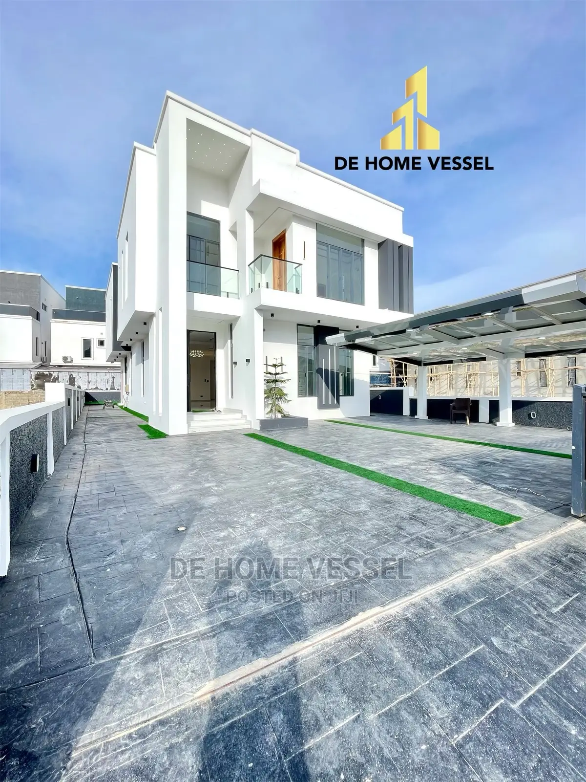 5bdrm Duplex in Ikota for sale in Ikota