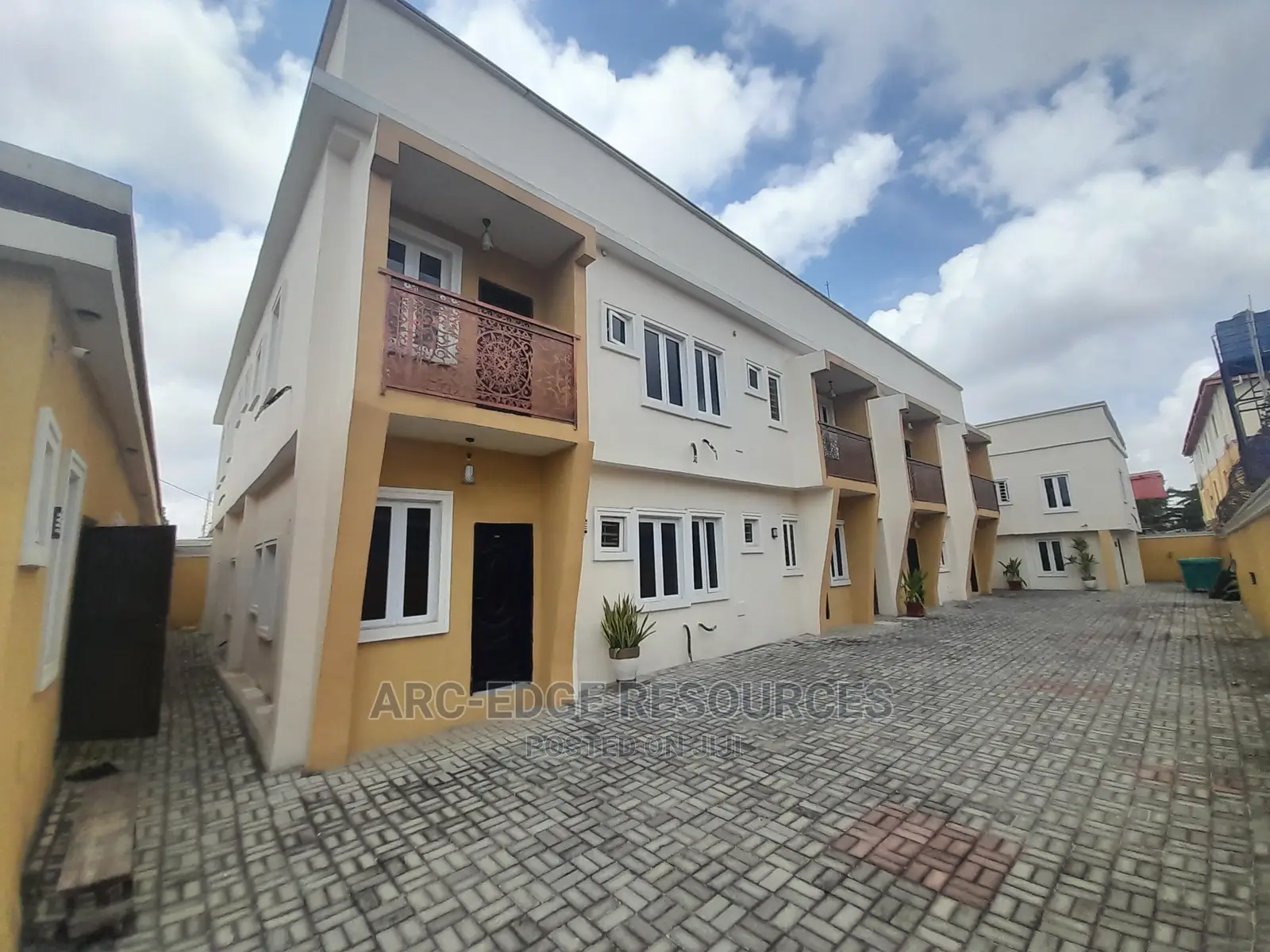 1bdrm Block of Flats in Ago Palace for sale in Ago Palace