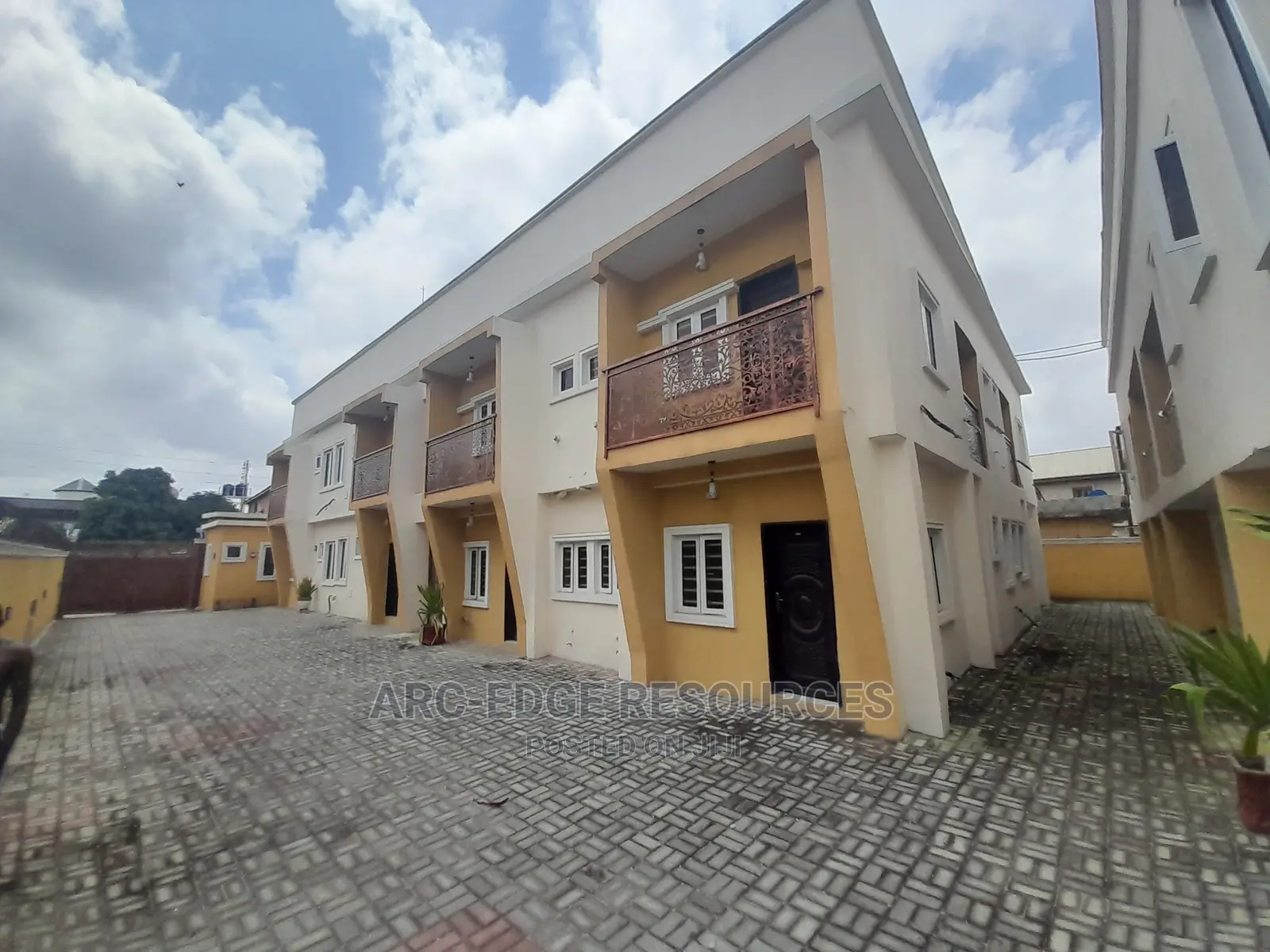 1bdrm Block of Flats in Ago Palace for sale in Ago Palace