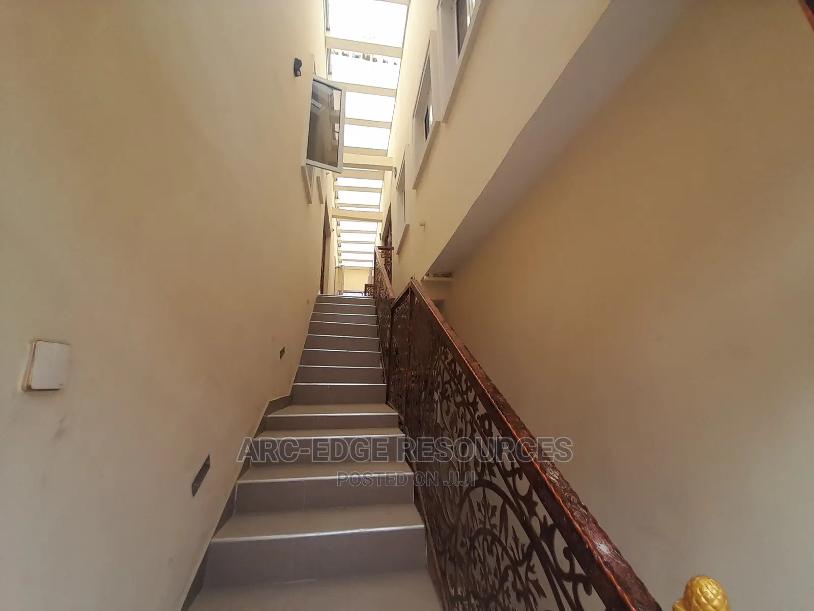 1bdrm Block of Flats in Ago Palace for sale in Ago Palace