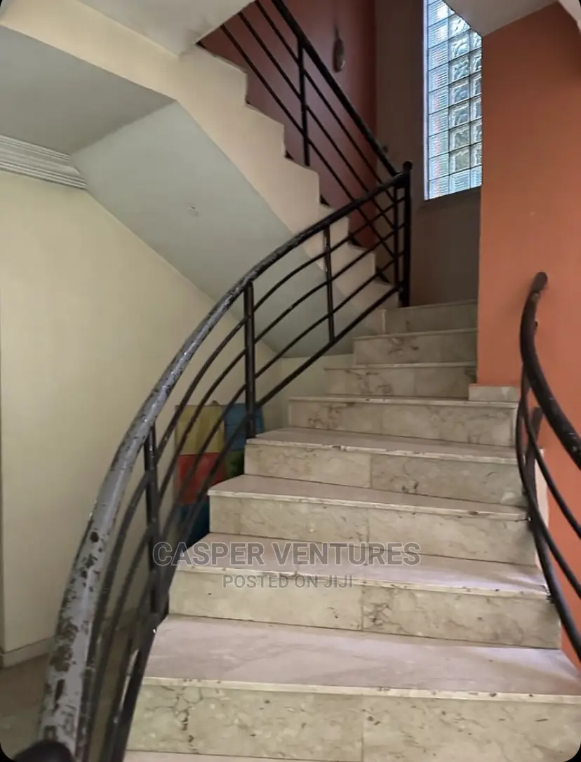 1bdrm Duplex in Lekki for sale in Lekki Phase 1