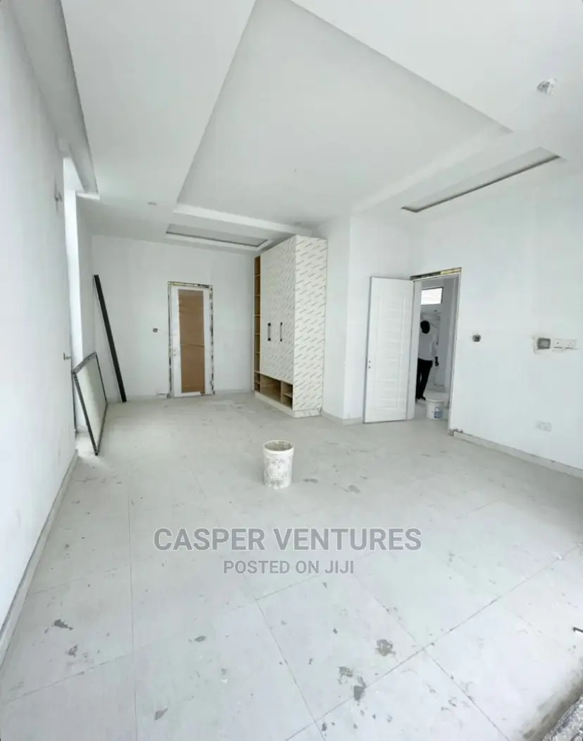 4bdrm Duplex in Lekki for sale in Lekki Phase 1