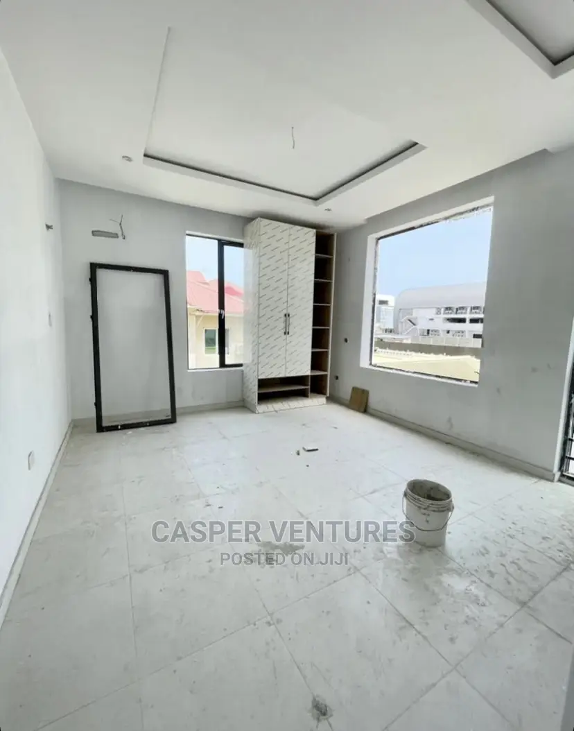 4bdrm Duplex in Lekki for sale in Lekki Phase 1