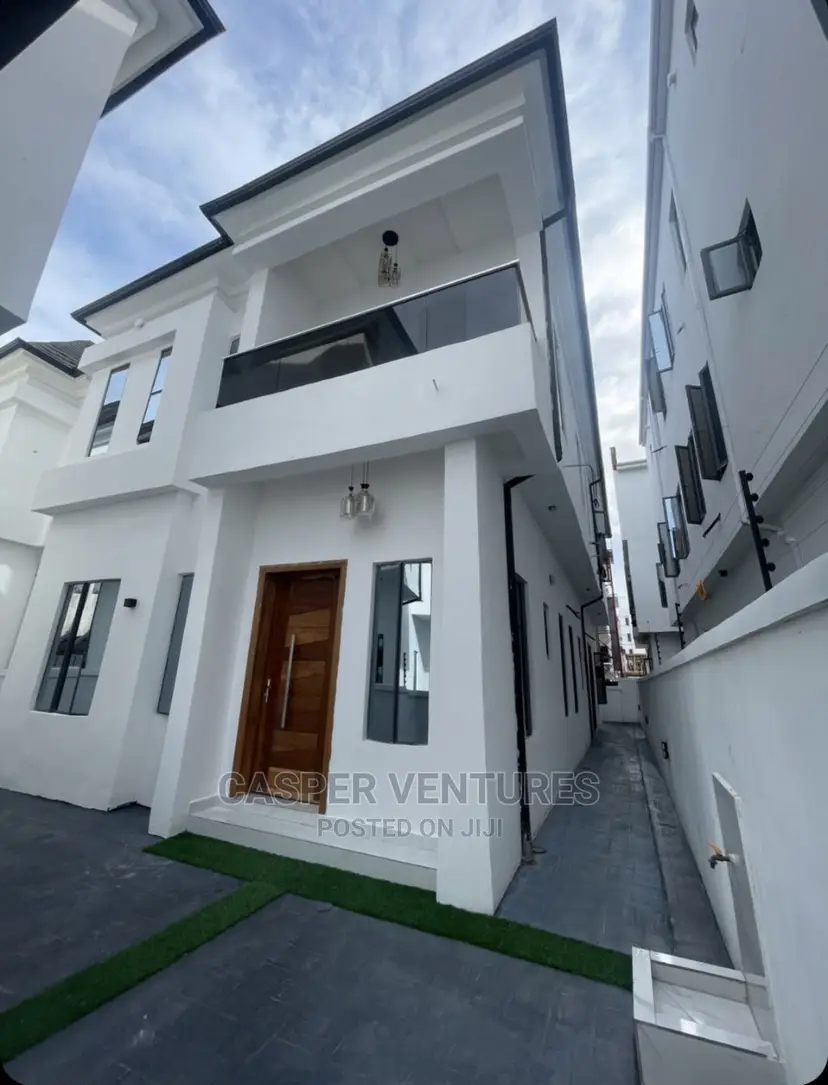 4bdrm Duplex in Ikate for sale in Ikate