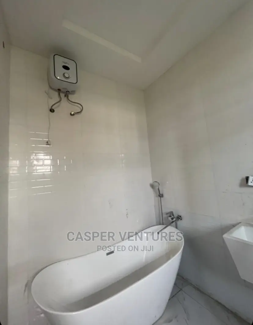 4bdrm Duplex in Ikate for sale in Ikate