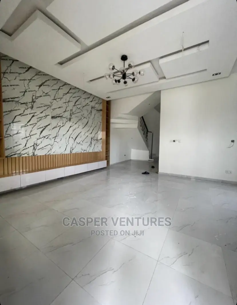 4bdrm Duplex in Ikate for sale in Ikate