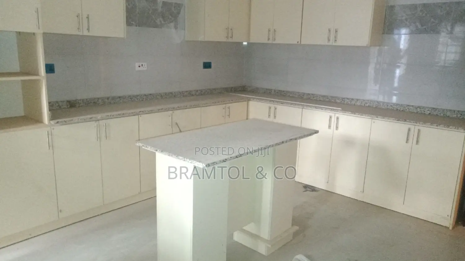 3bdrm Block of Flats in With Bq, Durumi for rent in Durumi