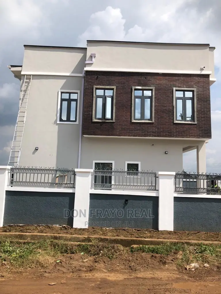 3bdrm Duplex in Asejire Coca-Cola, Ibadan for sale in Ibadan