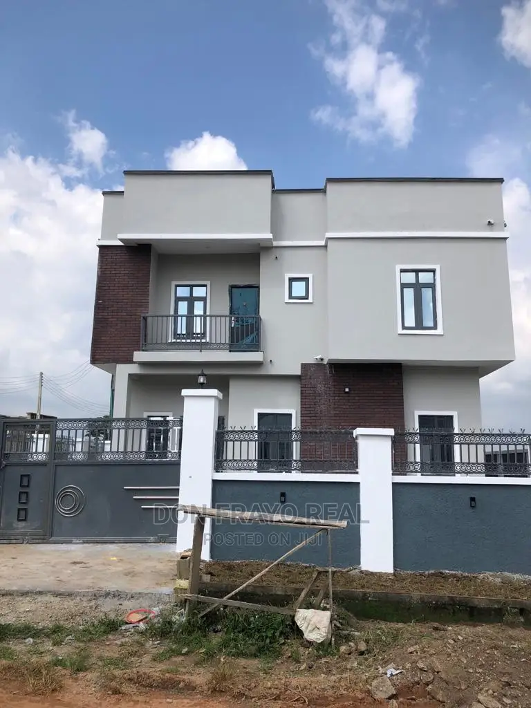 3bdrm Duplex in Asejire Coca-Cola, Ibadan for sale in Ibadan