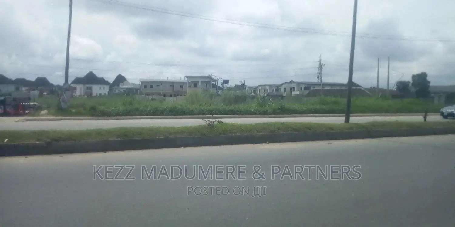 Land on Eliozu / G.U.Aker Road in Port-Harcourt