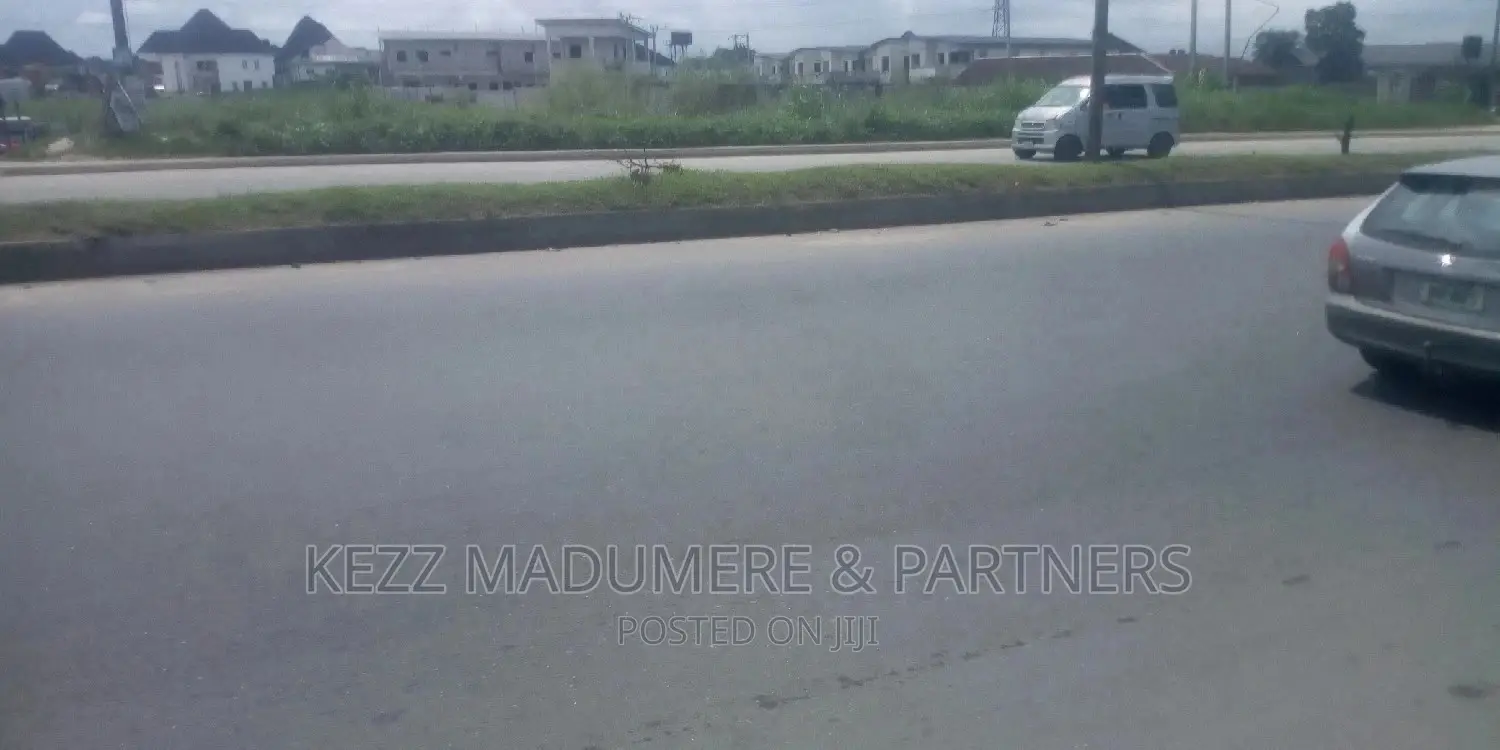 Land on Eliozu / G.U.Aker Road in Port-Harcourt