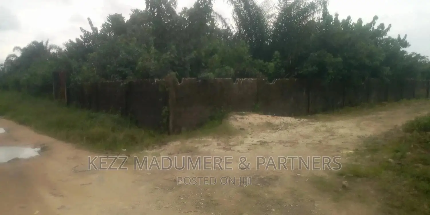 For Sale : Land at Eliozu / G.U.Aker Rd in Port-Harcourt