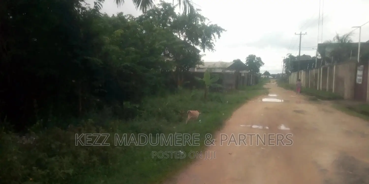 For Sale : Land at Eliozu / G.U.Aker Rd in Port-Harcourt