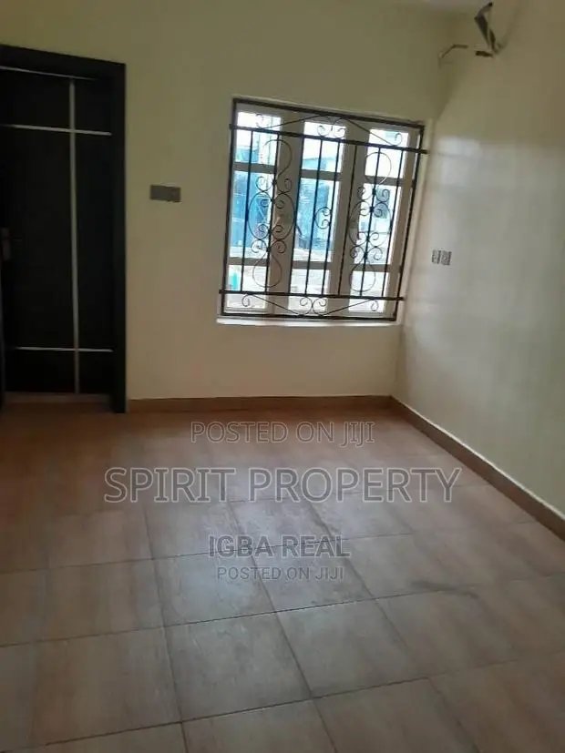 3bdrm Apartment in Gra for rent in Ogudu GRA