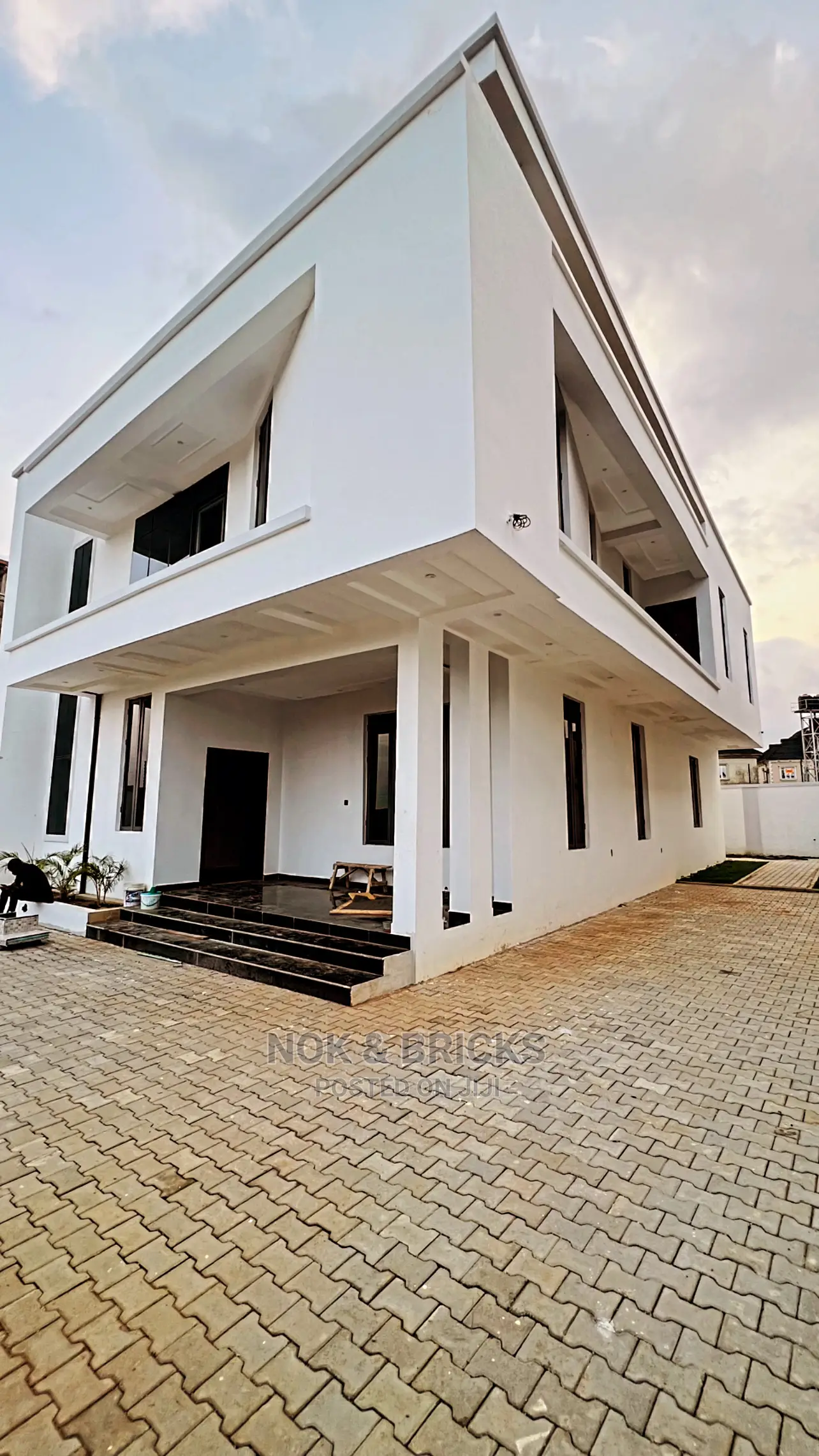 4bdrm Duplex in The Bridge, Galadimawa for sale in Galadimawa