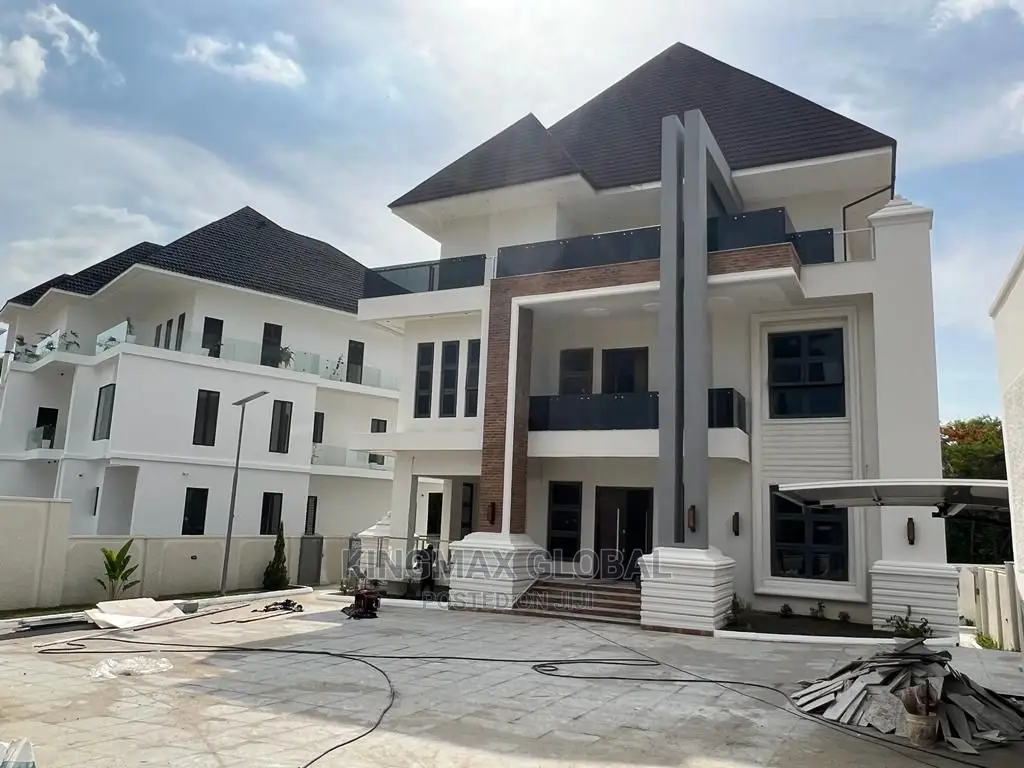 9bdrm Mansion in Maitama for sale in Maitama