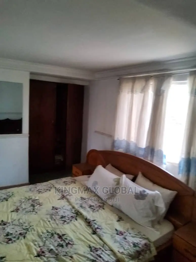 Furnished 4bdrm Penthouse in Kaura for sale in Kaura