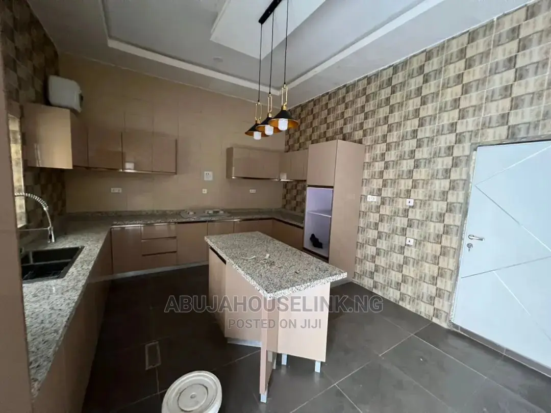 5bdrm Duplex in Efab Metropolis, Gwarinpa for sale in Gwarinpa