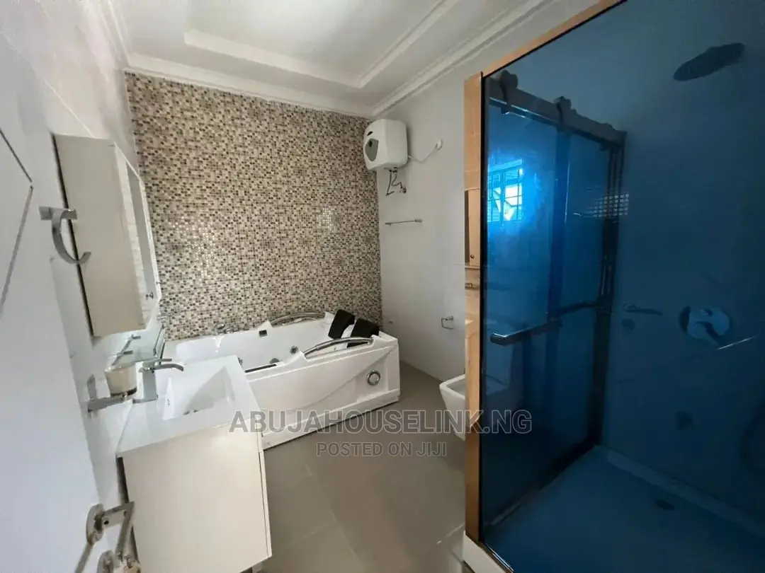 5bdrm Duplex in Efab Metropolis, Gwarinpa for sale in Gwarinpa