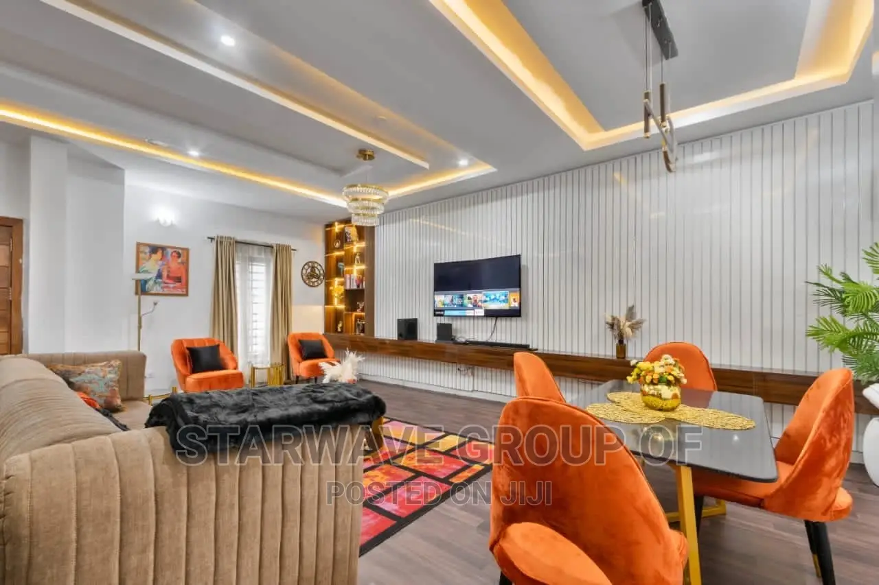 5 Bedrooms Shortlet Apartment at Lekki in Lekki