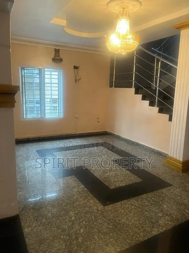 4bdrm Duplex in Magodo for rent in Magodo