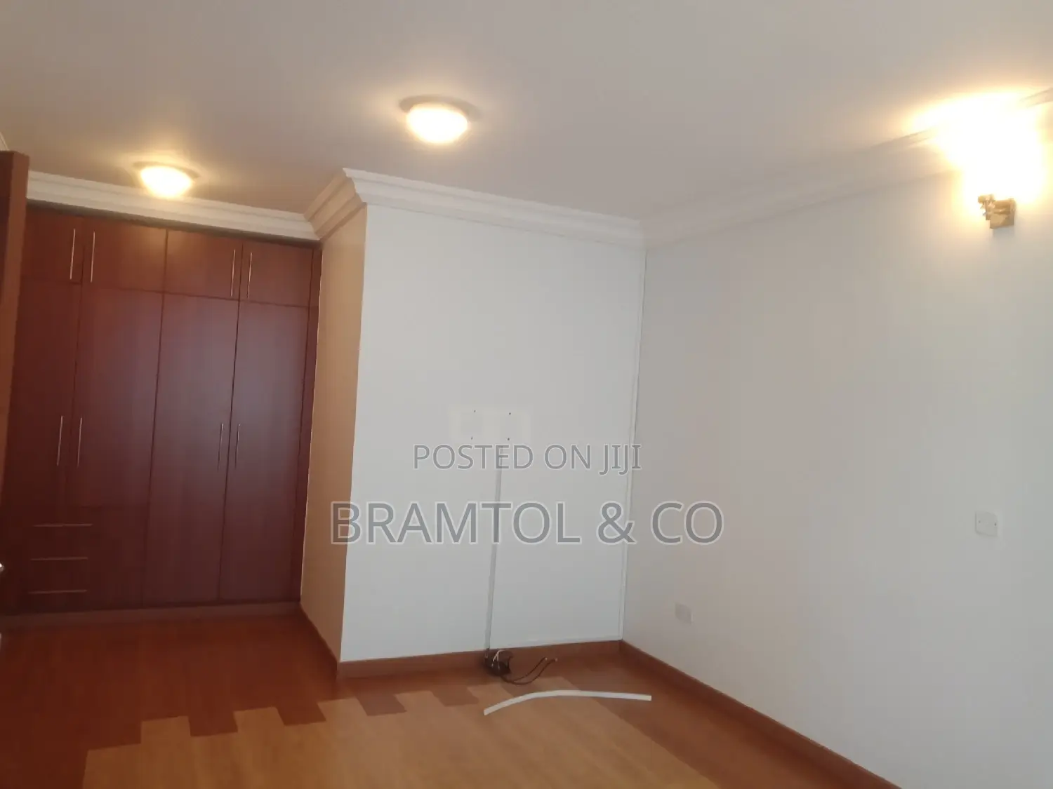 3bdrm Block of Flats in With Bq, Maitama for rent in Maitama