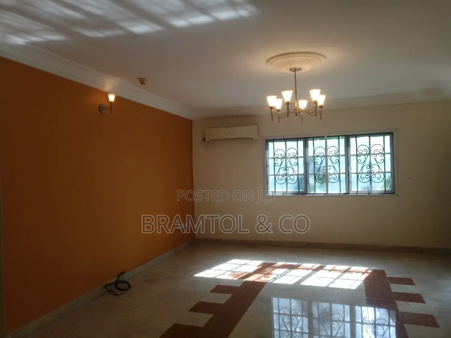 3bdrm Block of Flats in With Bq, Maitama for rent in Maitama