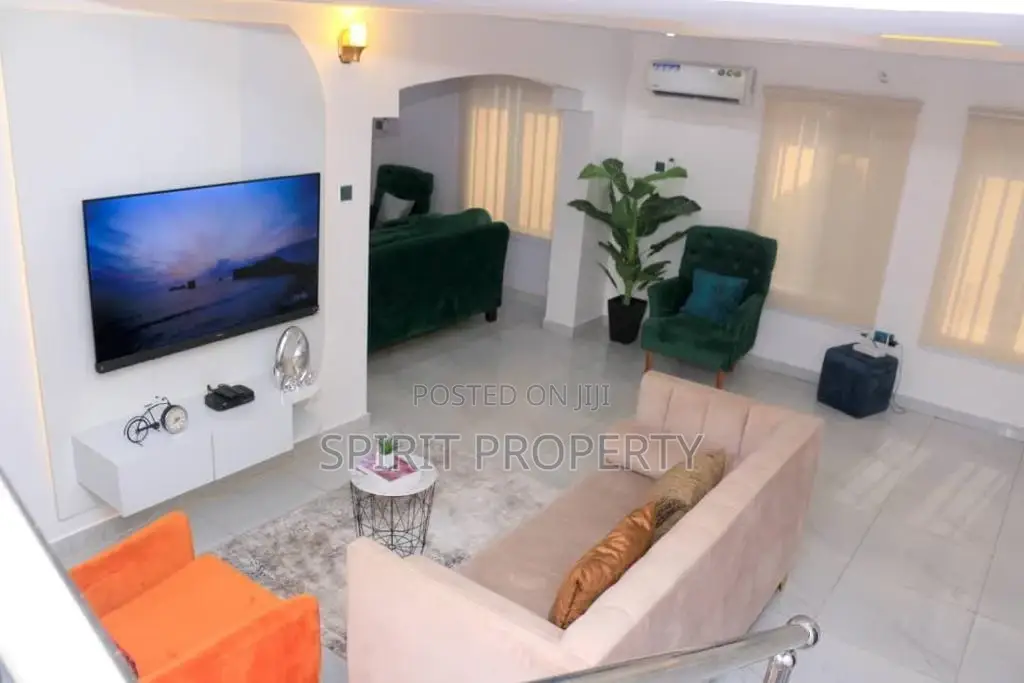 Furnished 3bdrm Apartment in Ogudu Gra for rent in Ogudu