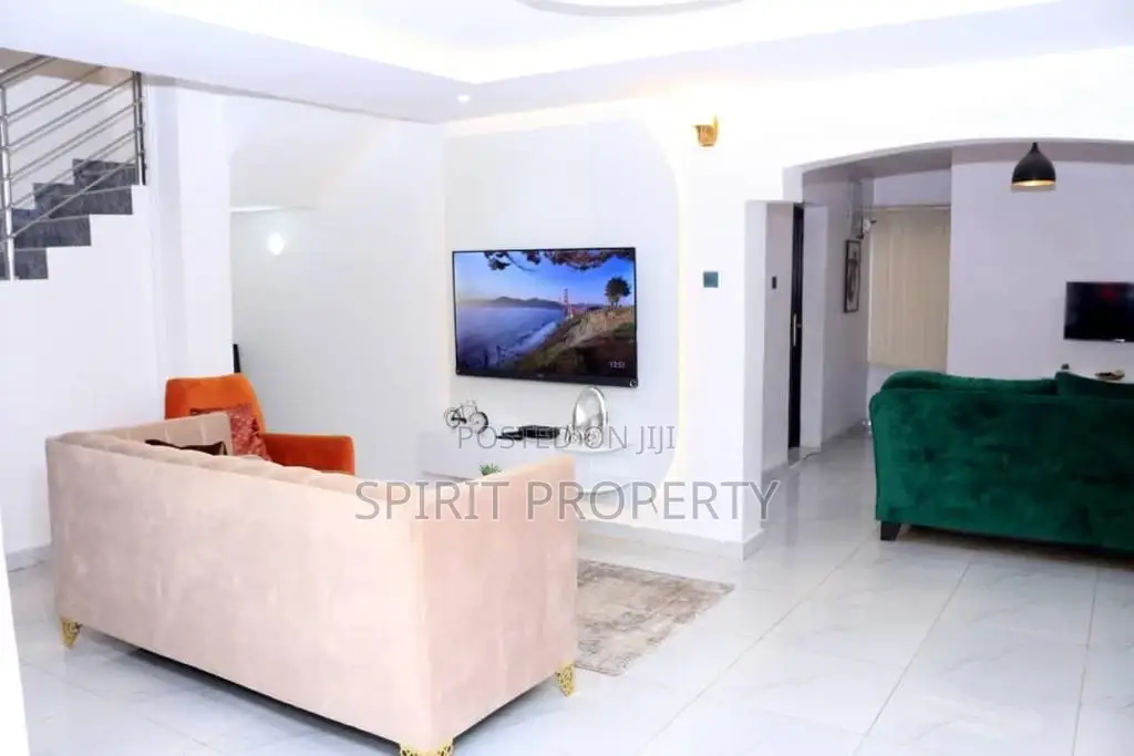 Furnished 3bdrm Apartment in Ogudu Gra for rent in Ogudu