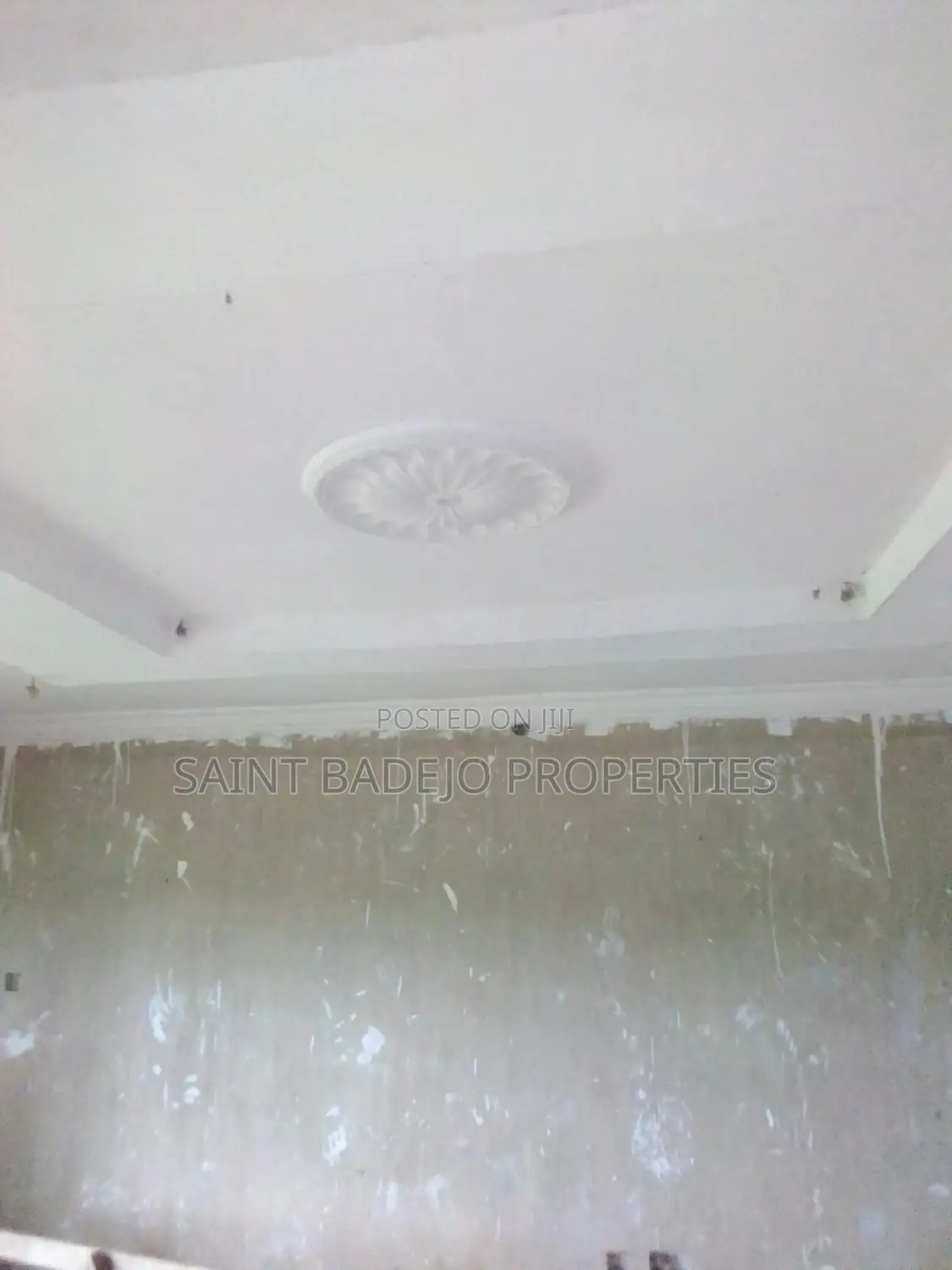 4bdrm Block Of Flats In Glo Side Estate, Gberigbe For Sale in Gberigbe