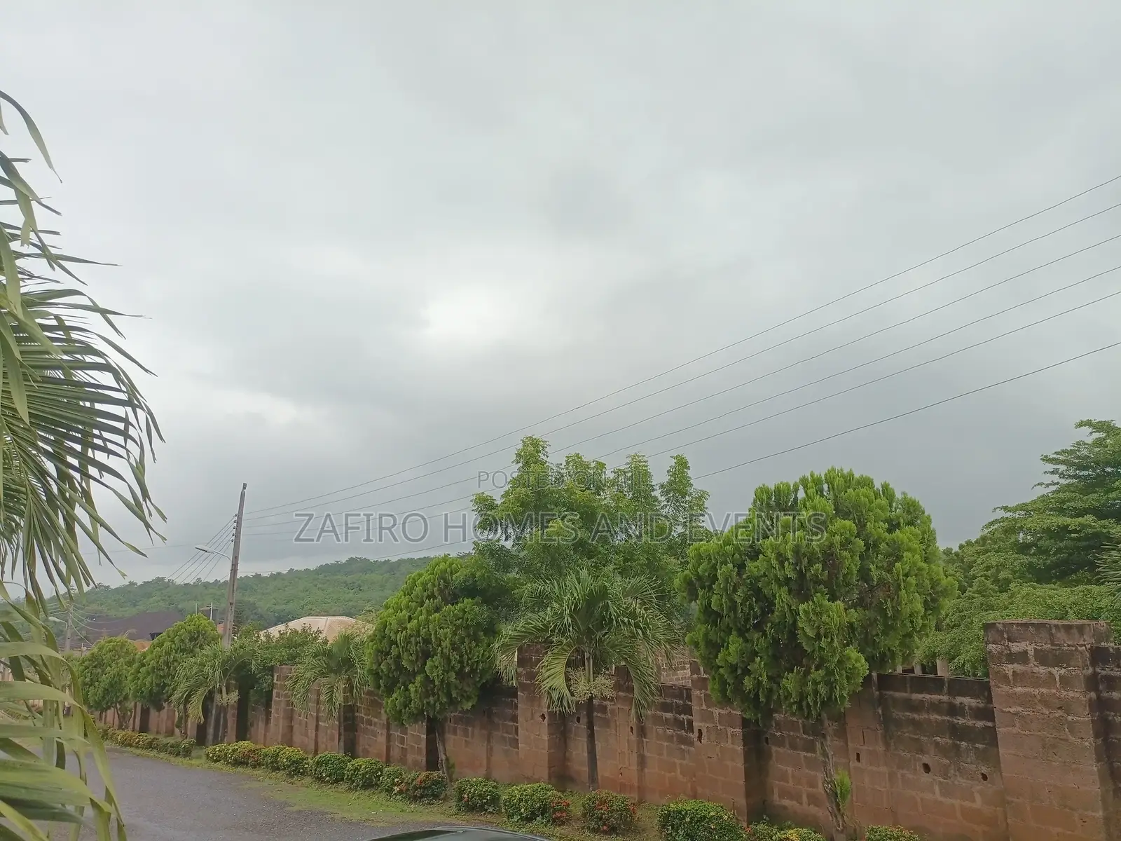 Fenced Prime 2500m2 Piece of Land at Main Alalubosa Gra in Alalubosa