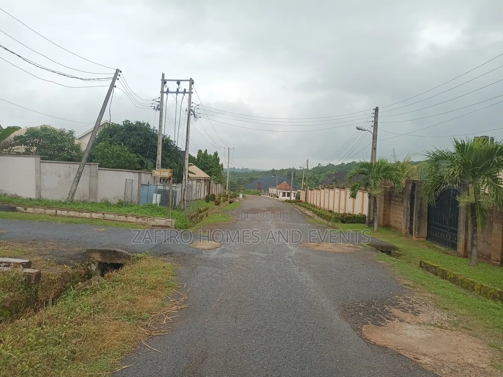 Fenced Prime 2500m2 Piece of Land at Main Alalubosa Gra in Alalubosa