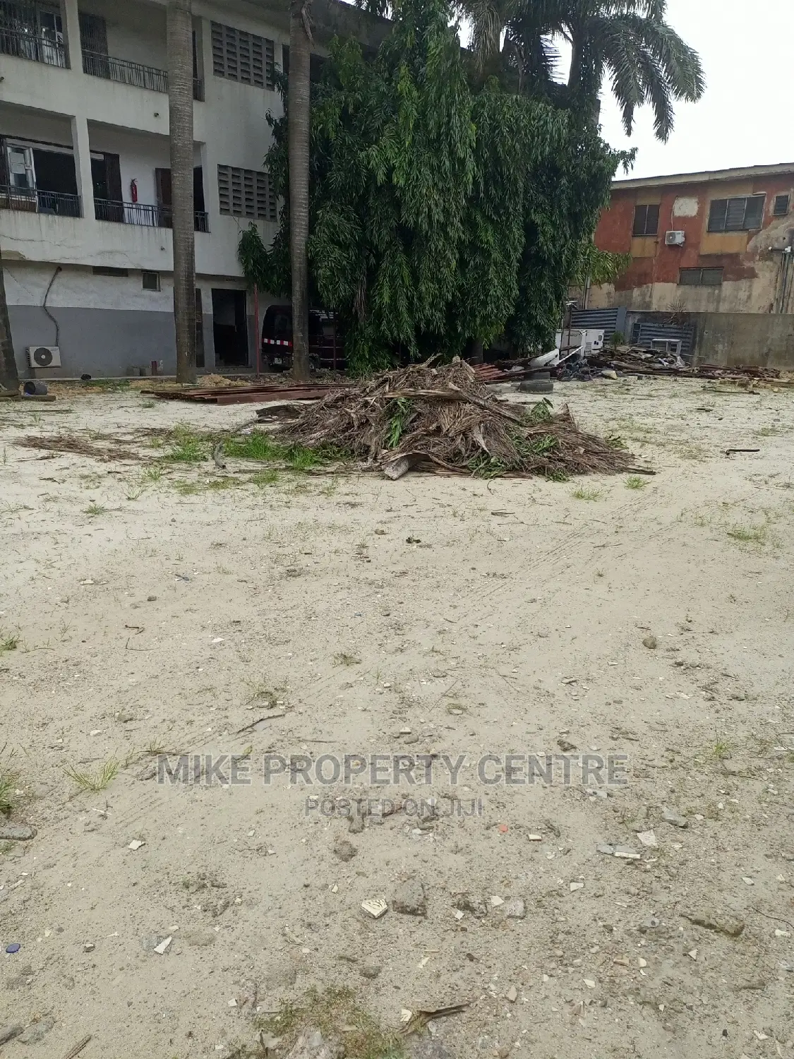 5 Plots of Land for Lease Along Ago Okota, Lagos Nigeria in Ago Palace