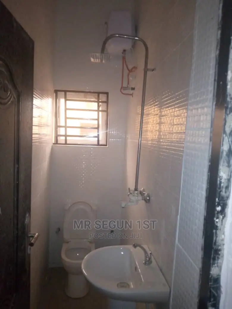 Mini Flat in Oluyole Estate Main, Akala Express for rent in Akala Express